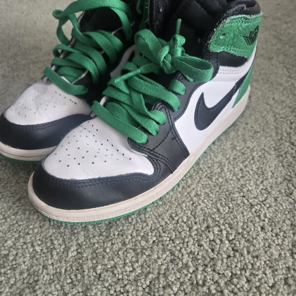Green and White Jordans - Picture 3 of 3